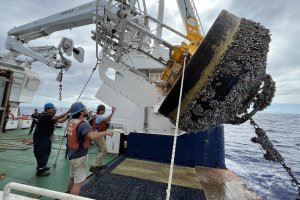 Buque Hidrográfico y Oceanográfico AGS 61 “Cabo de Hornos” efectuó trabajos junto a Instituto Oceanográfico Norteamericano