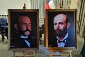 Reconocido artista peruano dona cuadros hiperrealistas de Prat y Grau al Museo Marítimo Nacional