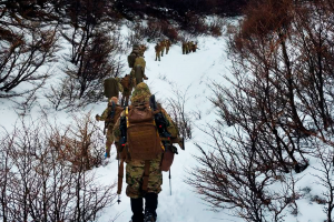 Brigadieres Infantes de Marina de la Escuela Naval realizaron instrucción en la Región de Magallanes