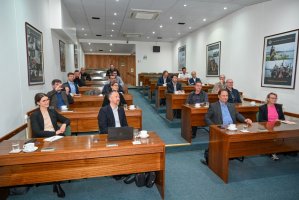 Investigadores del el Centro Aeroespacial Alemán visitan el SHOA