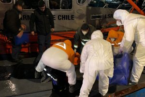 Armada coordina rescate y traslado de pescador fallecido en Bahía Orange