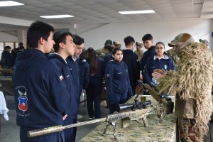 Alumnos del Liceo Bicentenario “Domingo Ortiz de Rozas” de Coelemu visitaron Fuerte de Infantería de Marina “O’Higgins”