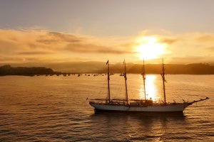 Buque Escuela “Esmeralda” recaló por primera vez al Puerto de Lota